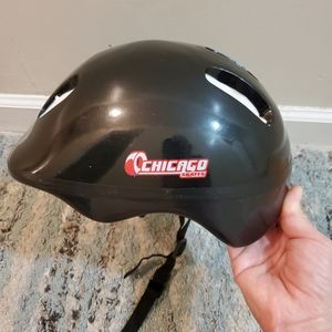 Chicago skates Kids helmet Medium